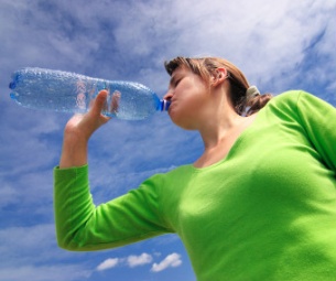 Eau minérale ou eau du robinet?