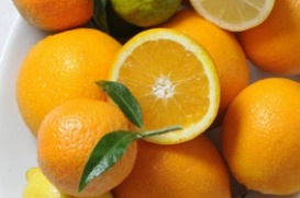 Zitrusfrüchte sind wertvolle Vitamin-C-Liefernaten und stärken das Immunsystem.