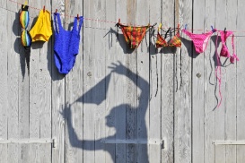 Bikini sexy et peau d'orange ne font pas vraiment la paire.