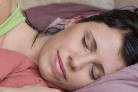 Pendant la nuit, les lentilles nocturnes influencent les cellules de la cornée pour améliorer la vue pendant la journée.