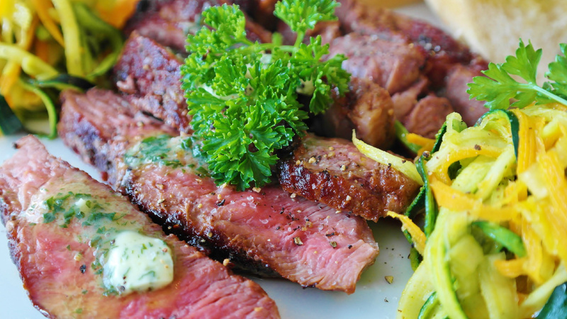 Rindfleisch und Gemüse.