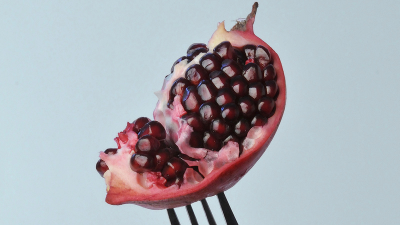 Alimentation substances vitales aliments prévention maladies: un morceau de grenade