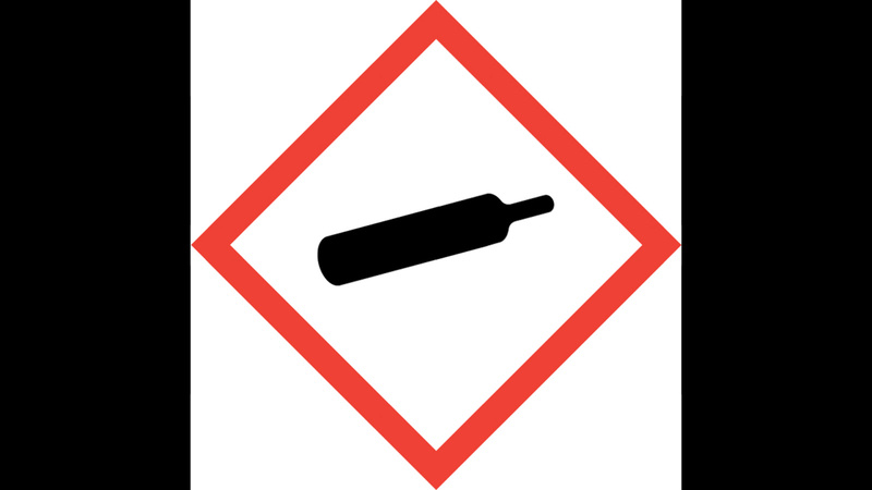 Une bouteille dans un losange à bord rouge